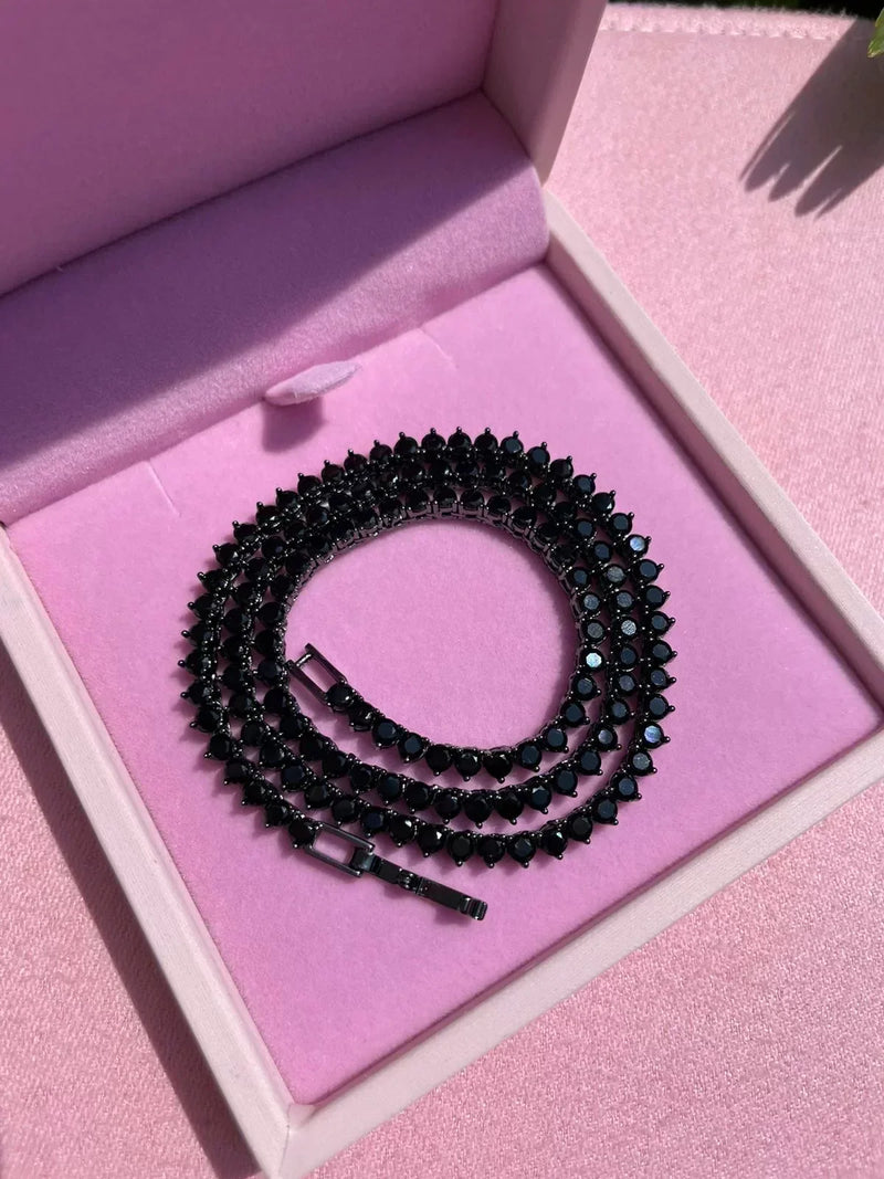 Riviera 3 Pontas com Zircônia Black ( Fecho joia ) em Prata 925 de Ródio Negro