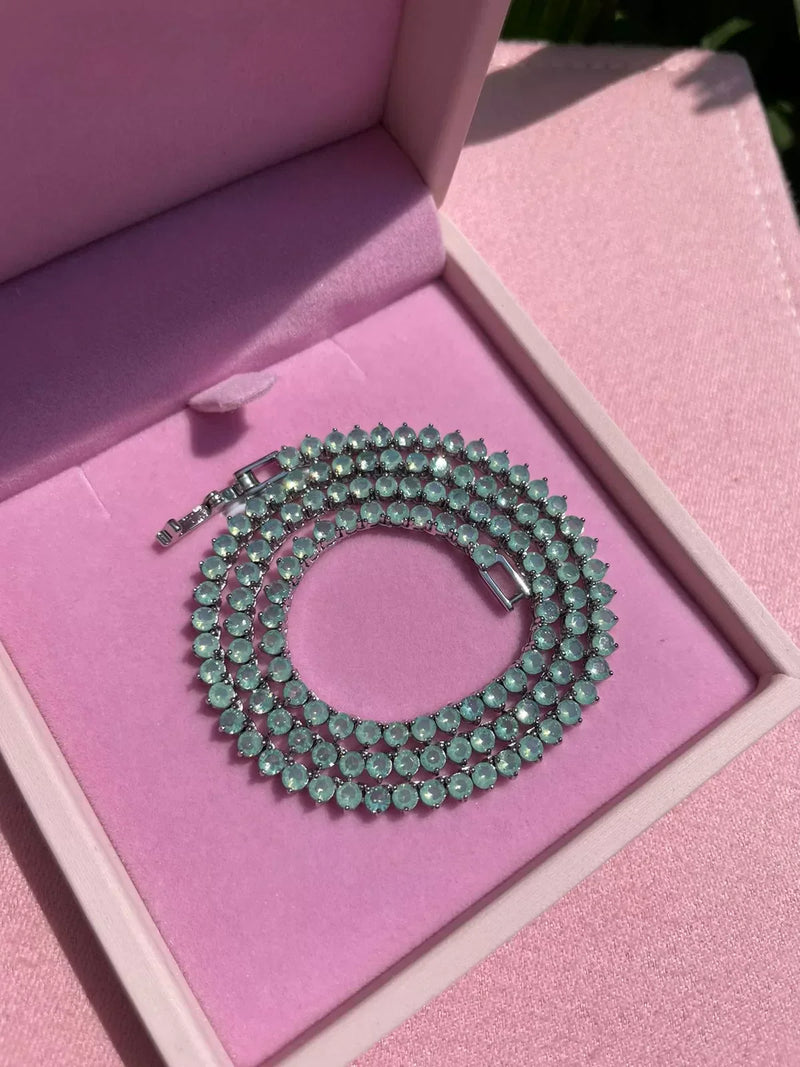 Riviera 3 Pontas com Zircônia Opaline Green ( Fecho Joia ) em Prata 925 de Ródio Branco